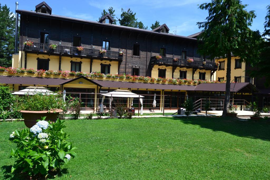 Parco Dei Pini - Sila Wellness Hotel Taverna  Buitenkant foto