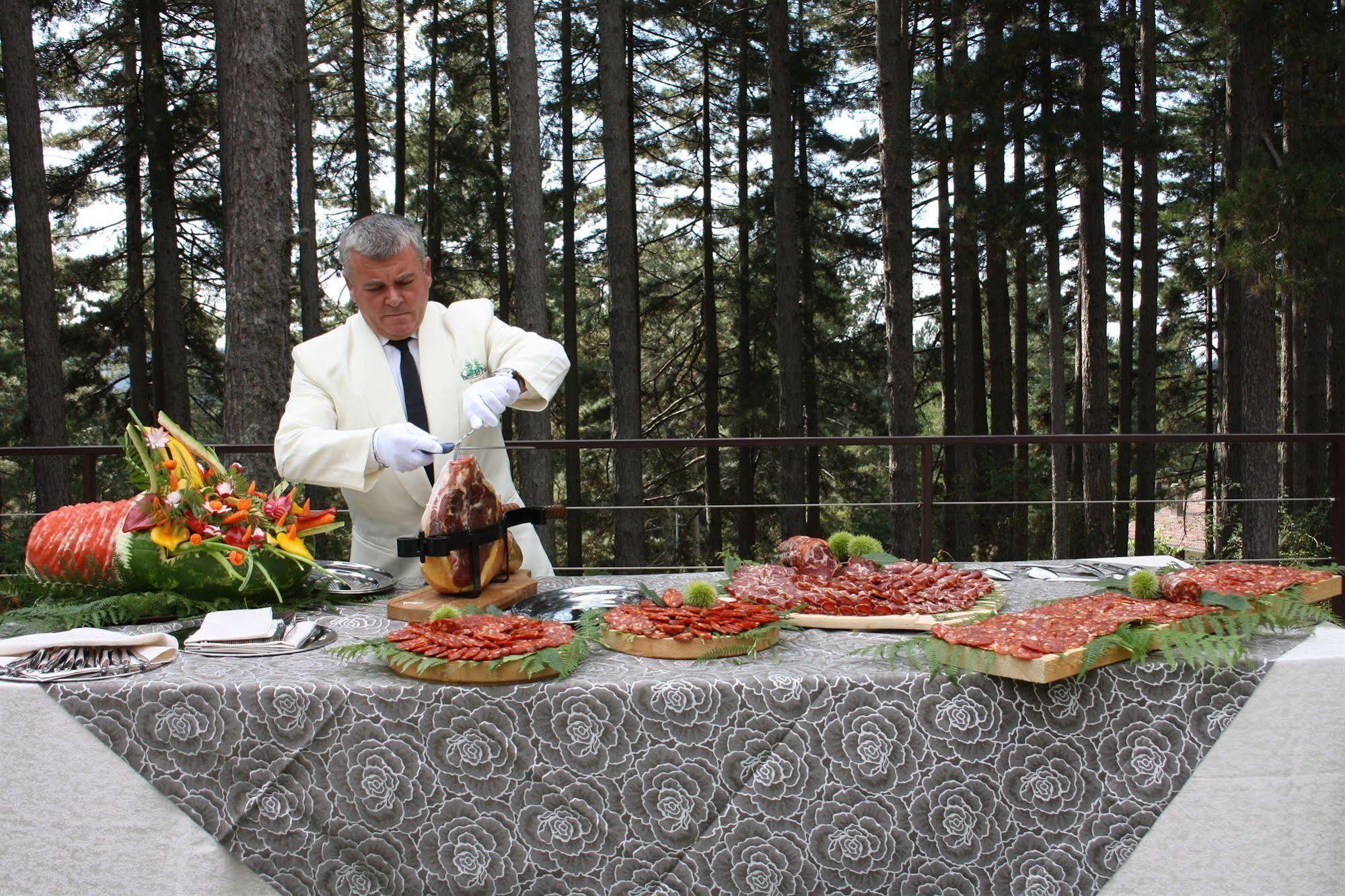 Parco Dei Pini - Sila Wellness Hotel Taverna  Buitenkant foto